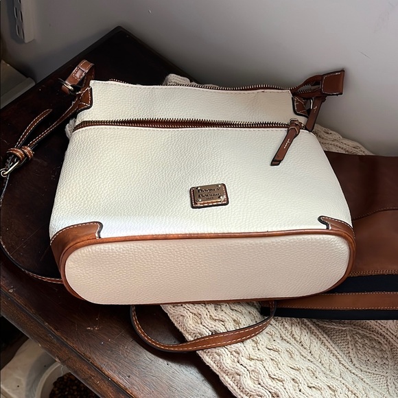 Dooney & Bourke White and Brown Crossbody Bag - Picture 3 of 4